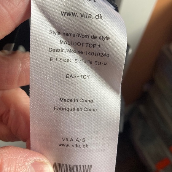 VILA CLOTHES SIZE SMALL POLKA-DOT TOP - Picture 4 of 6